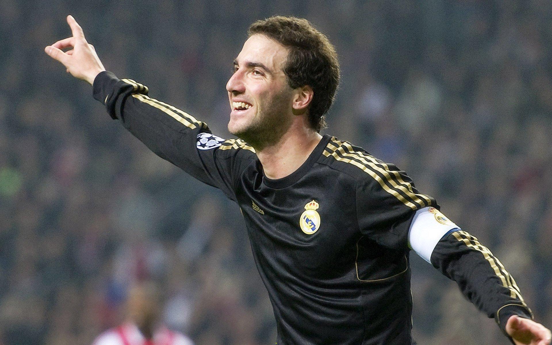 CBA季后赛激战正酣 辽宁本钢力克广东宏远迎开门红