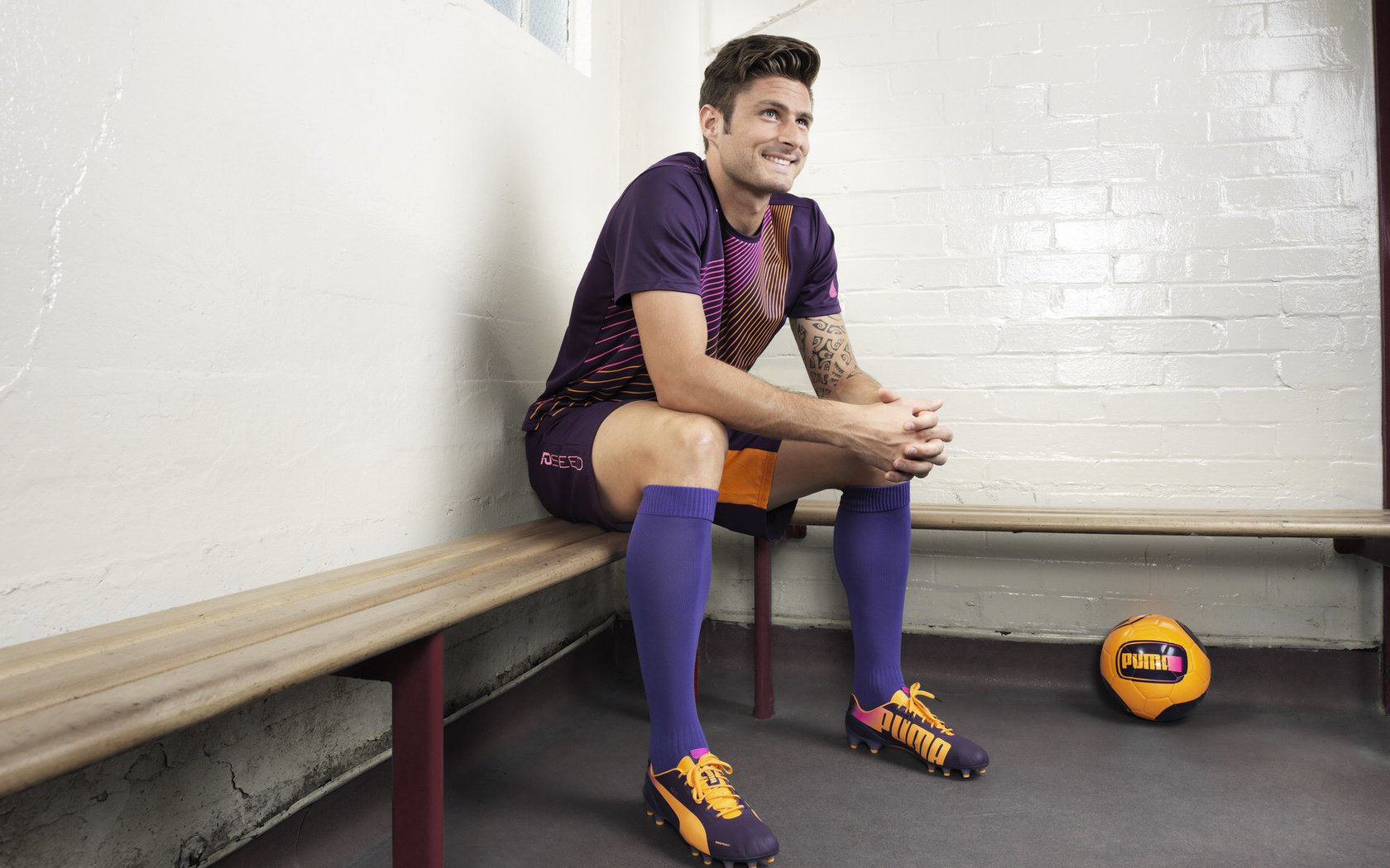 体育明星携手慈善机构举办公益赛 助力贫困地区儿童教育